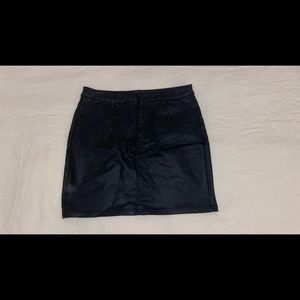 Mini black skirt